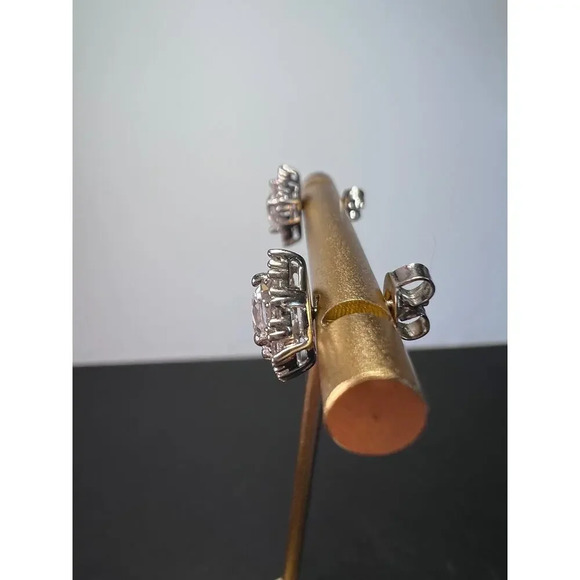 Lab white sapphire and topaz sterling silver stud earrings - Picture 3 of 11